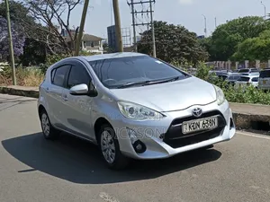 Toyota Aqua 2016 Silver
