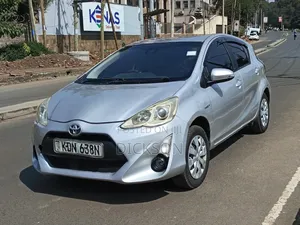 Toyota Aqua 2016 Silver