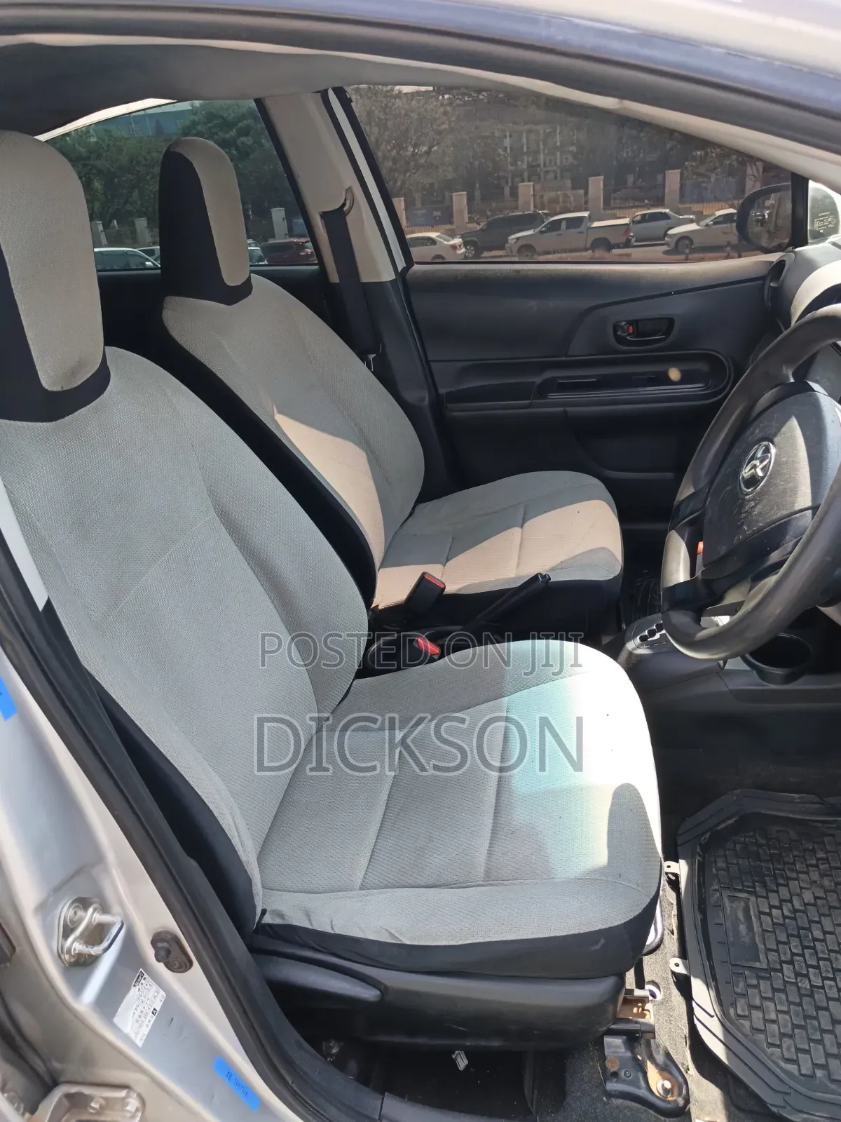 Toyota Aqua 2016 Silver