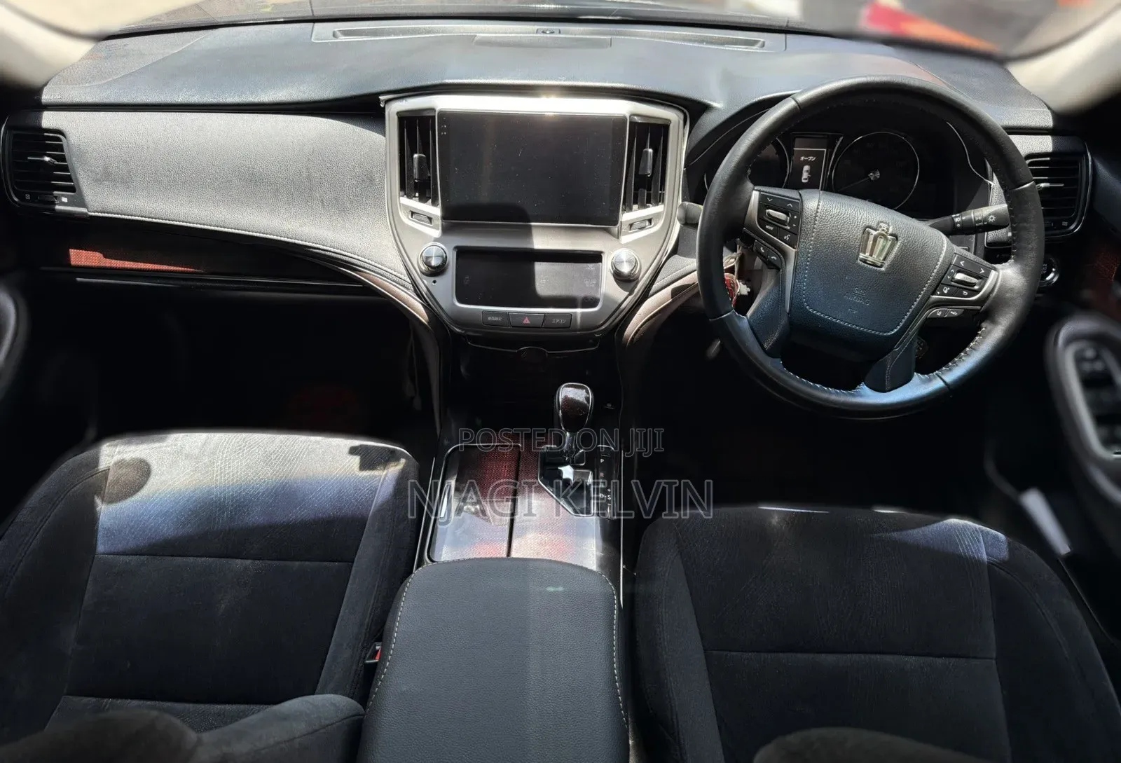 Toyota Crown 2016 Black