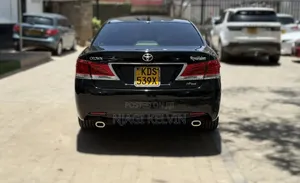Toyota Crown 2016 Black