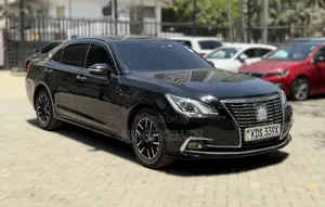 Toyota Crown 2016 Black