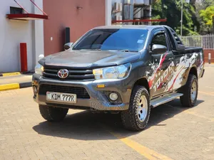 Toyota Hilux Revo Smart Cab Deisel 2.8 AWD 2016 Gray