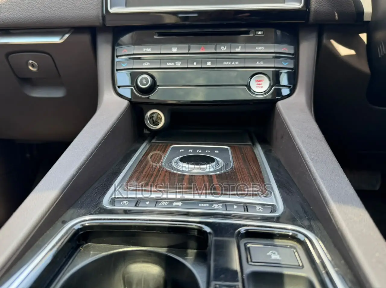 Jaguar F-Type 2016 Blue