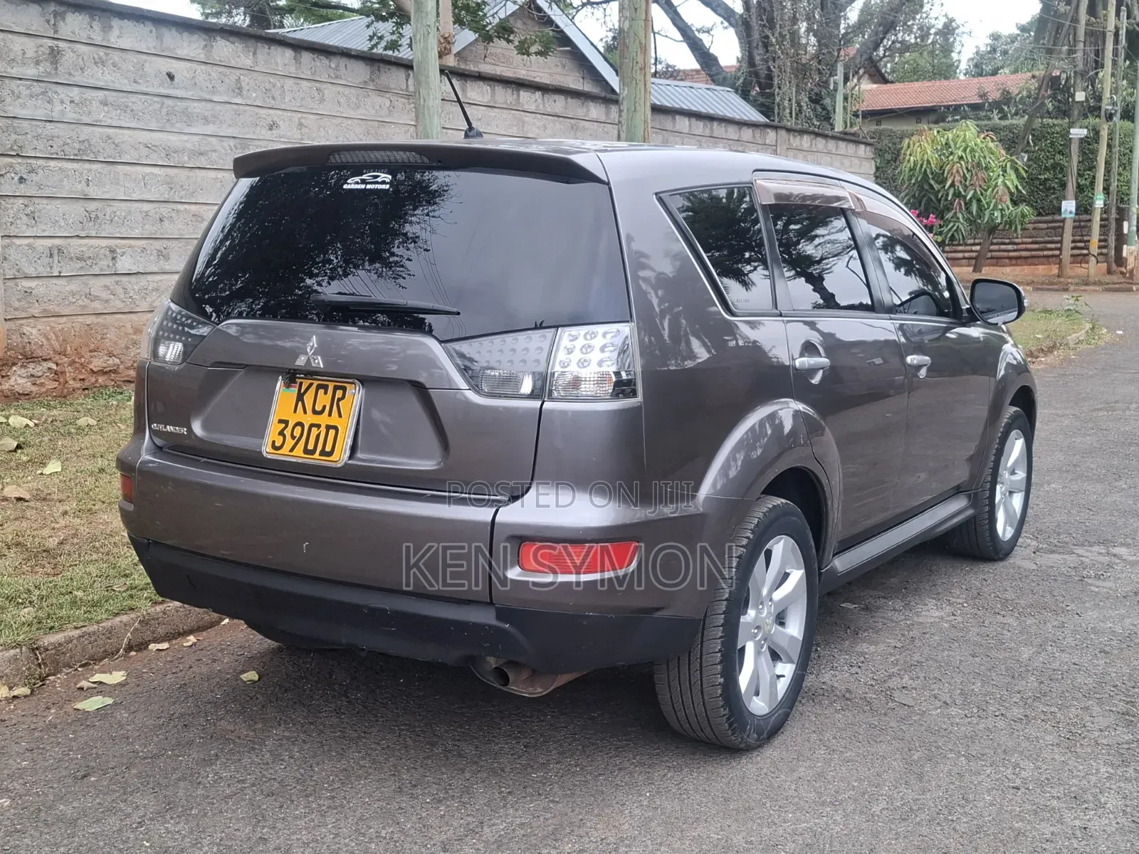 Mitsubishi Outlander ES 2012 Brown