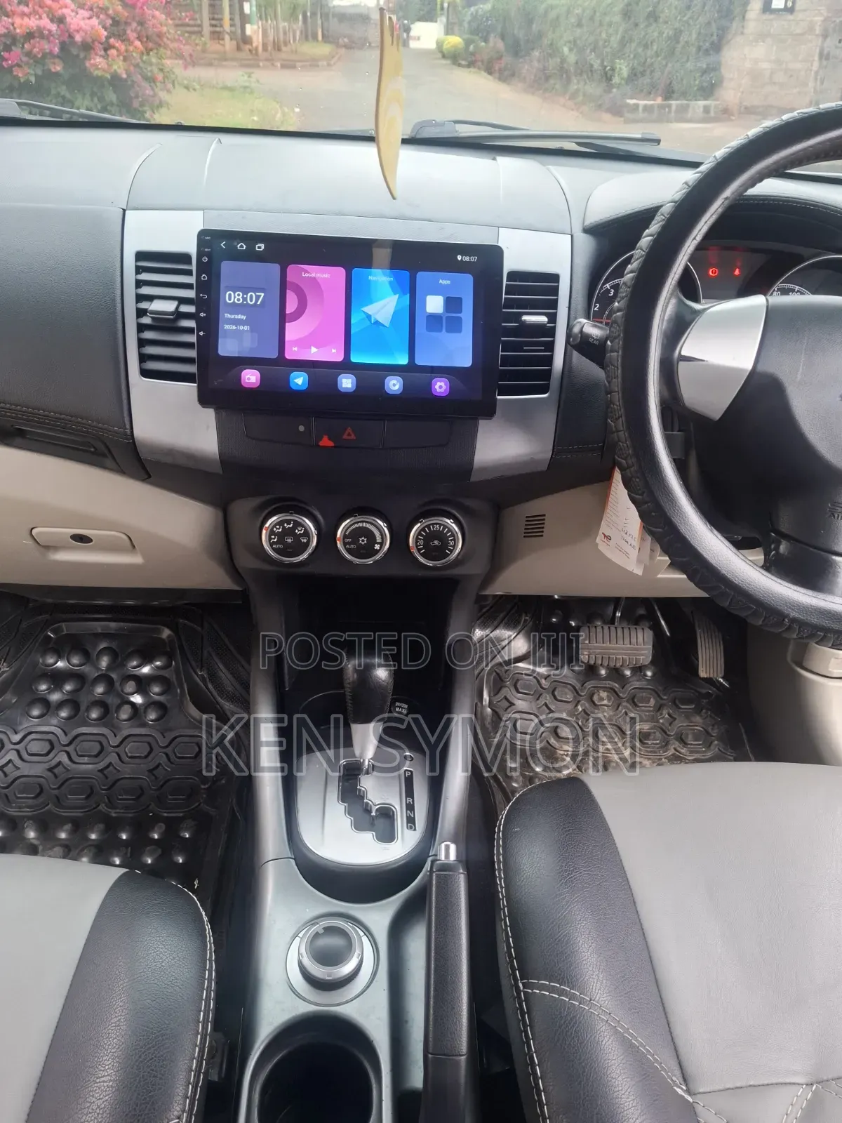 Mitsubishi Outlander ES 2012 Brown