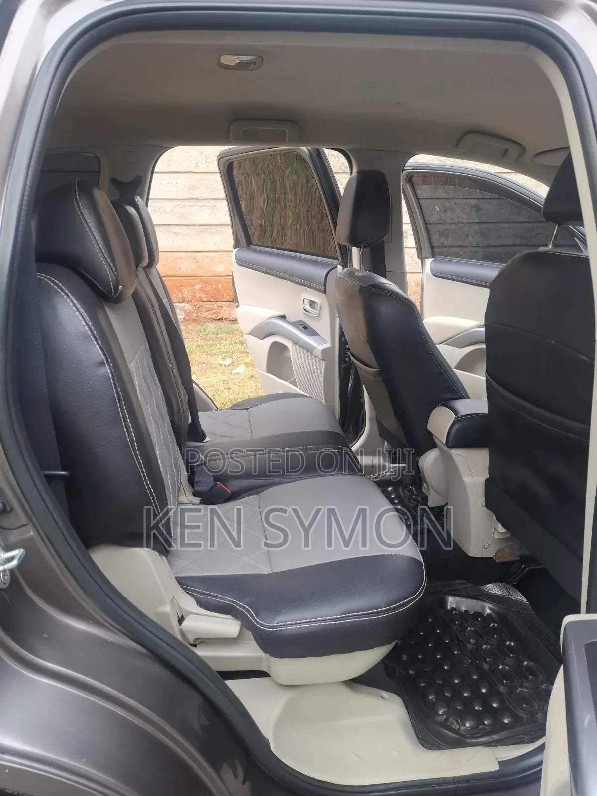 Mitsubishi Outlander ES 2012 Brown