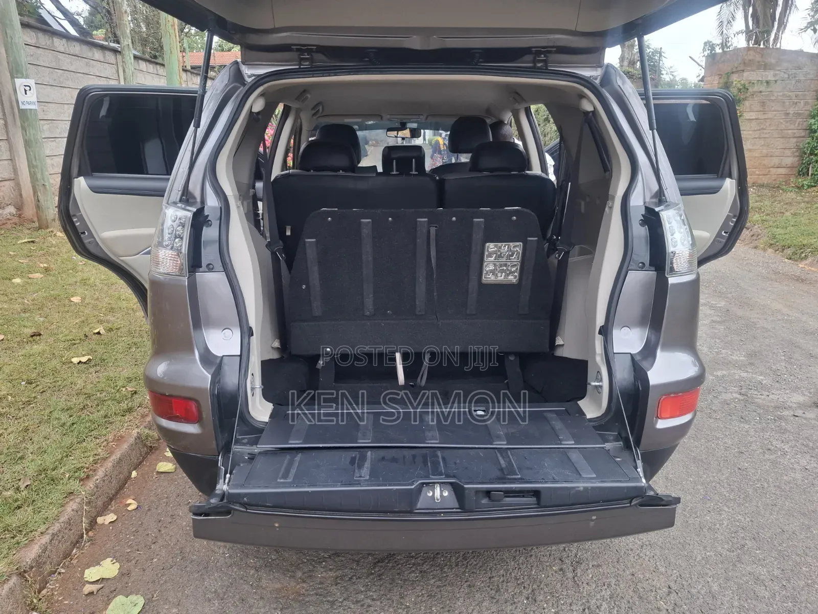 Mitsubishi Outlander ES 2012 Brown