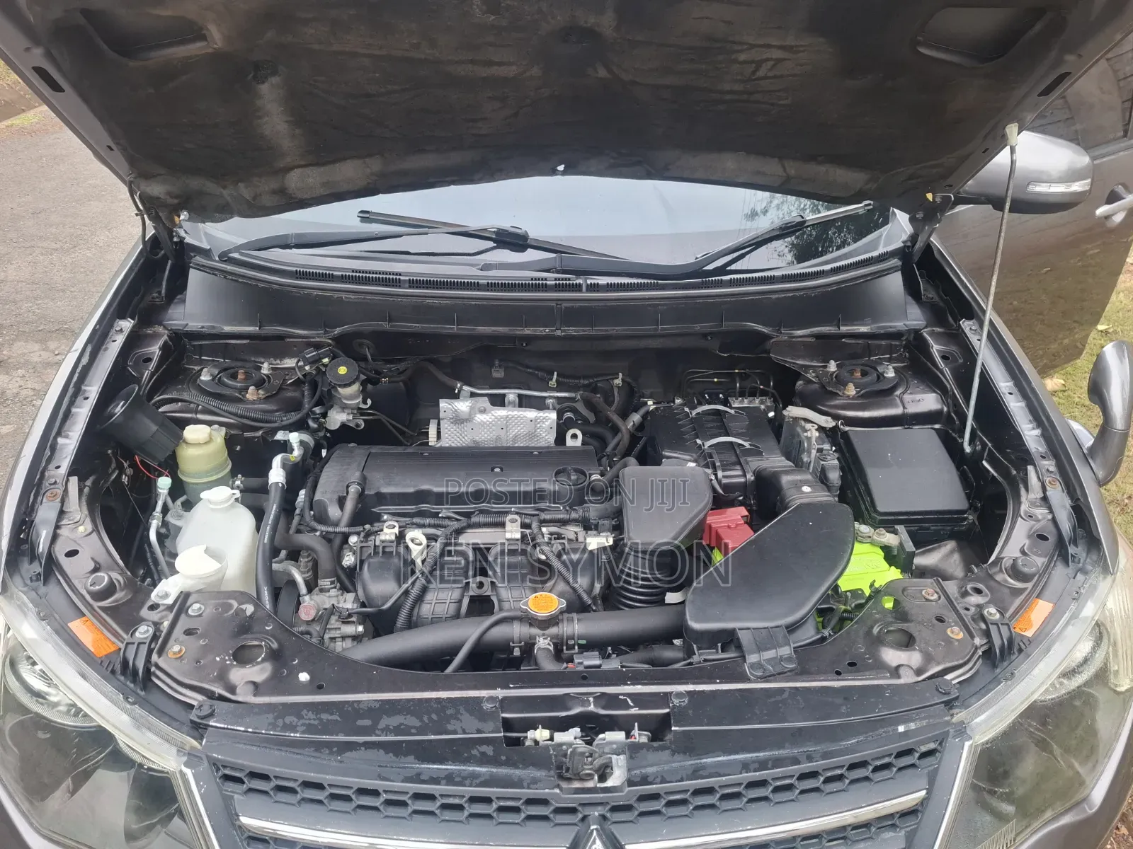 Mitsubishi Outlander ES 2012 Brown
