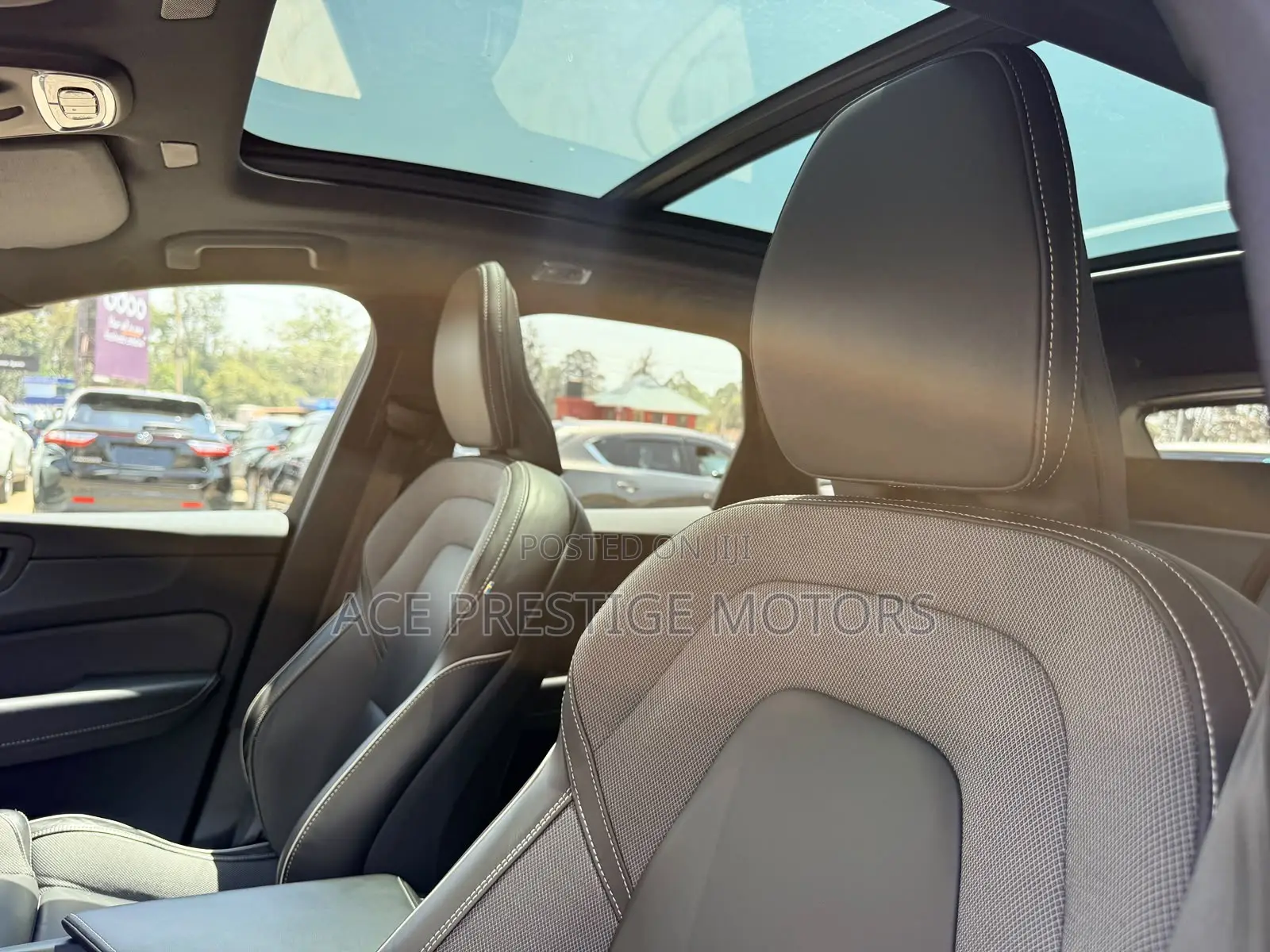 Volvo XC60 2020 Ivory