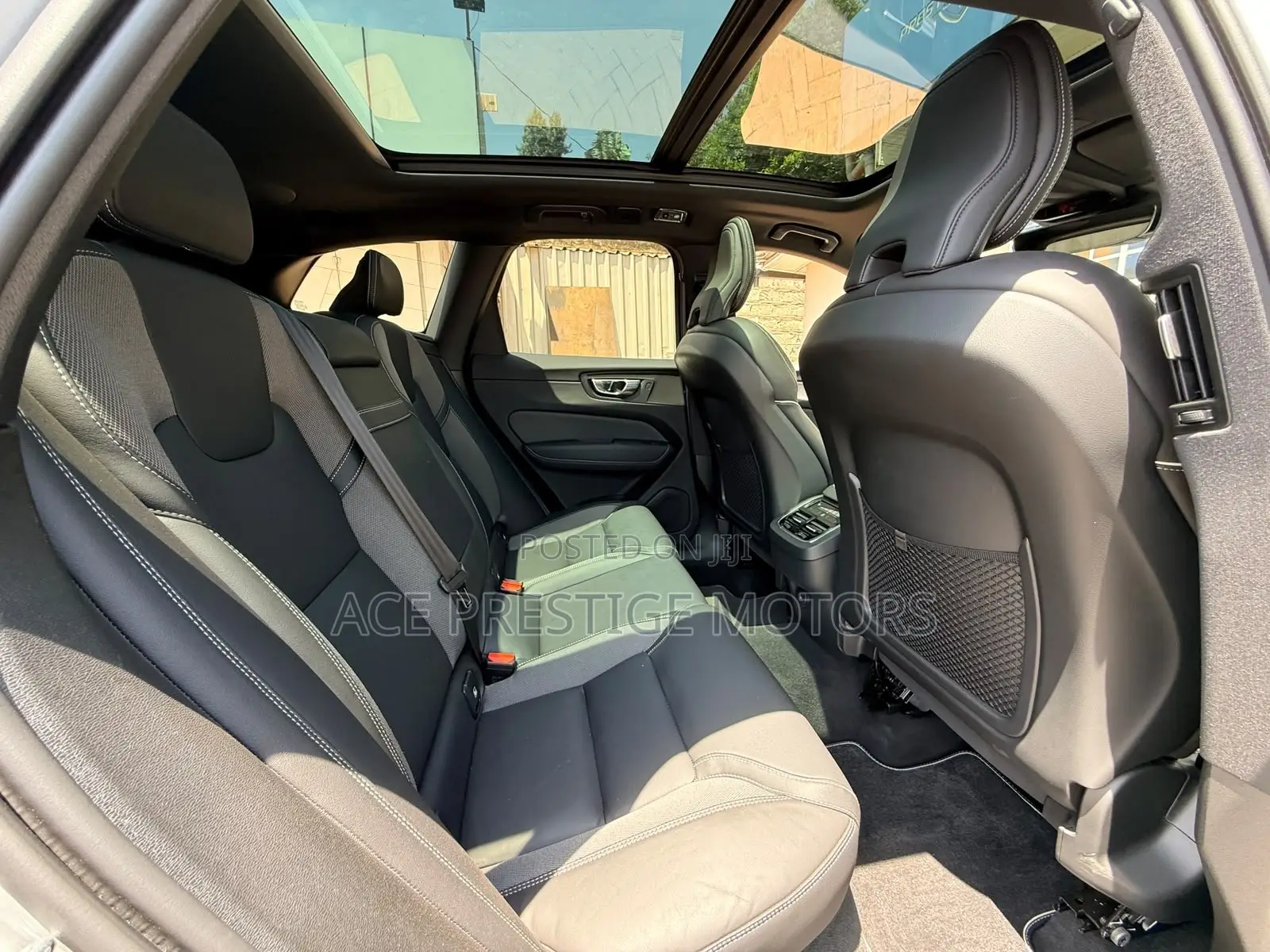 Volvo XC60 2020 Ivory