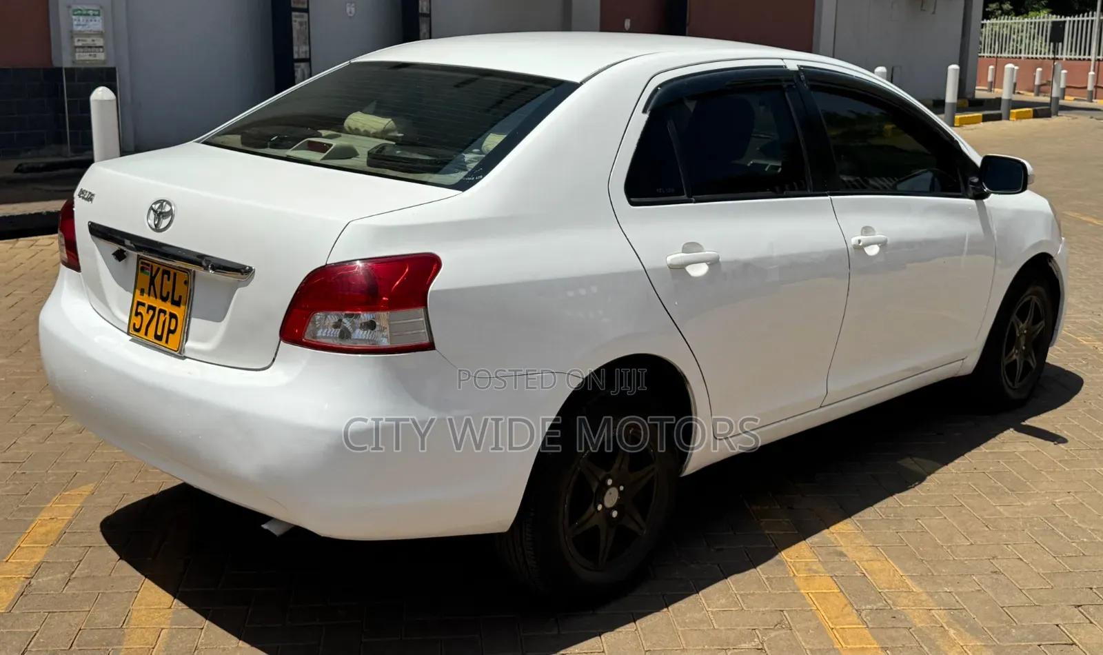 Toyota Belta 2010 White