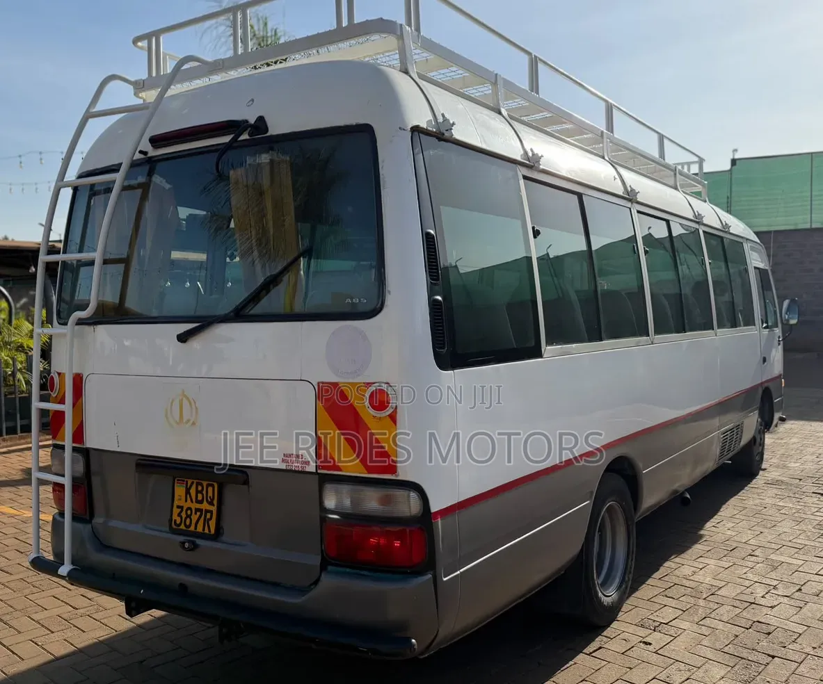 Toyota Coaster 2005 Silver