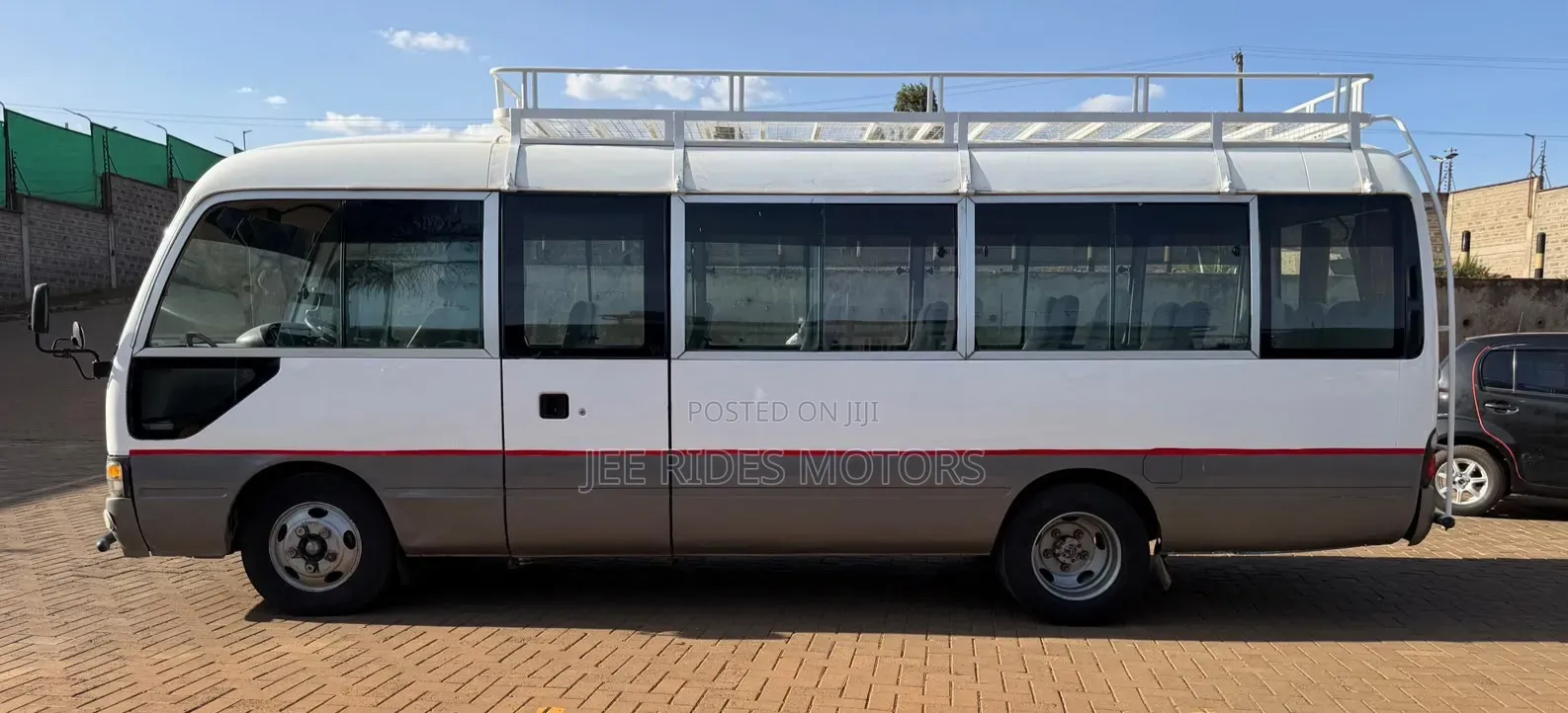 Toyota Coaster 2005 Silver
