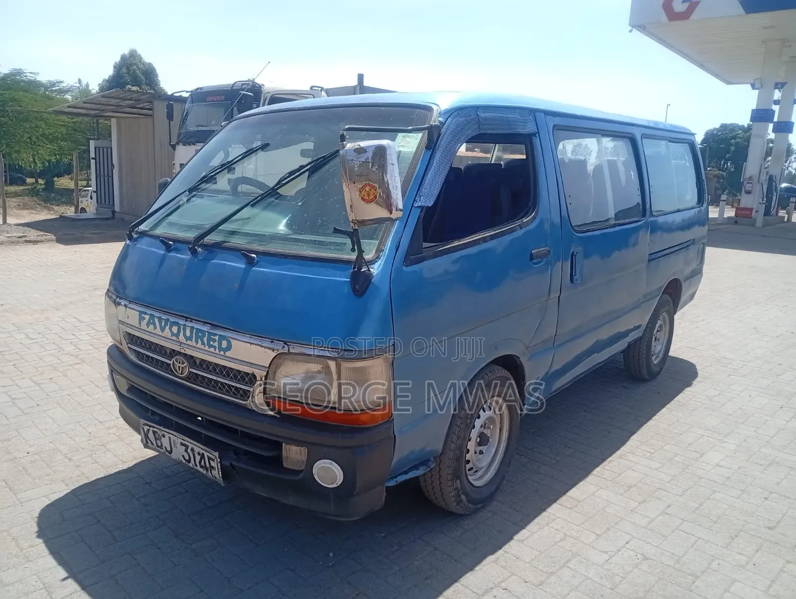 Toyota HiAce 2002 Blue
