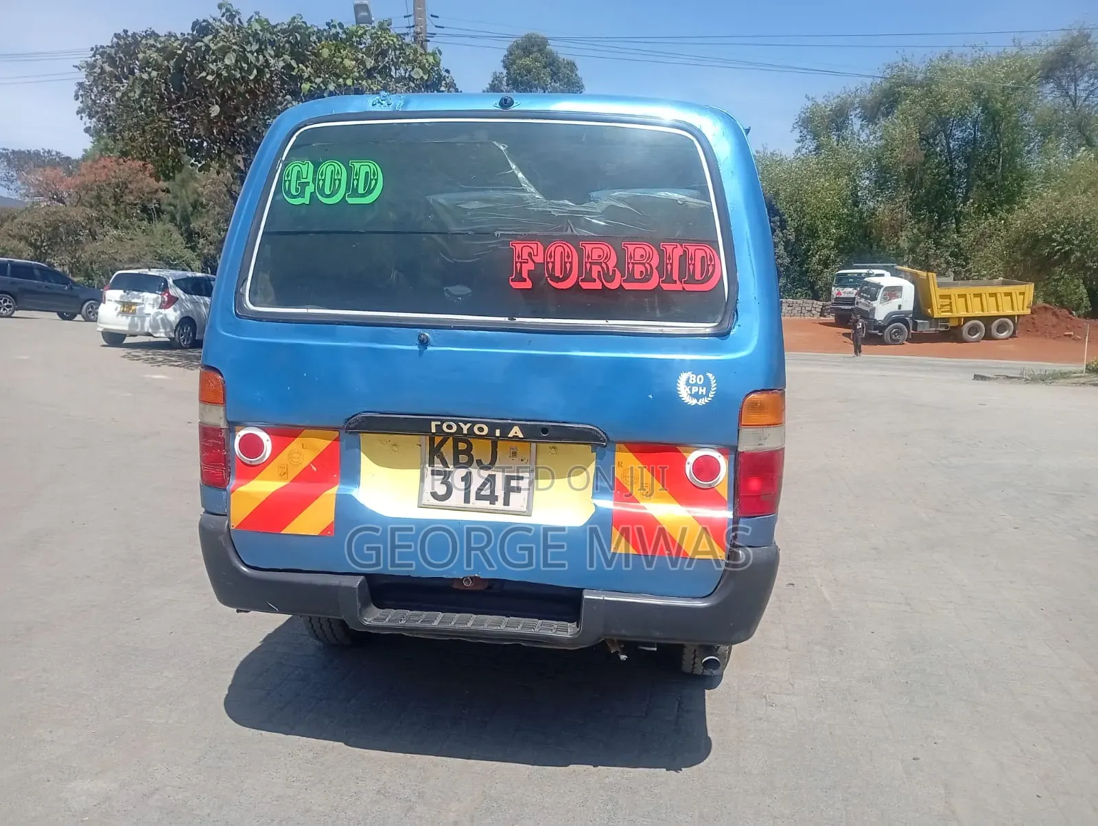 Toyota HiAce 2002 Blue