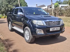 Toyota Hilux 3.0 D-4D 4x4 2014 Black