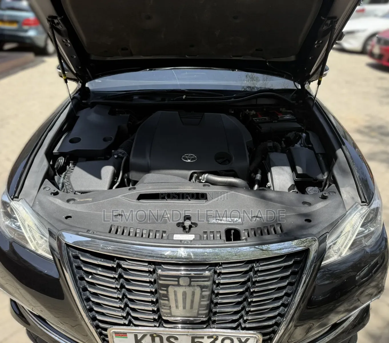 Toyota Crown 2016 Black