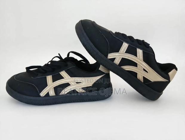 Canvas Shoes - main view