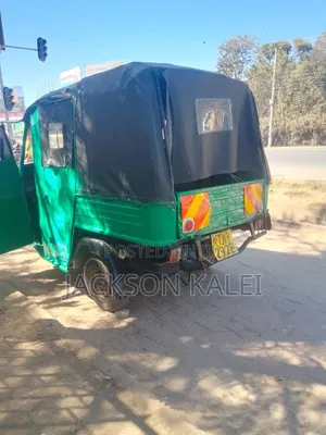 Piaggio 2019 Green