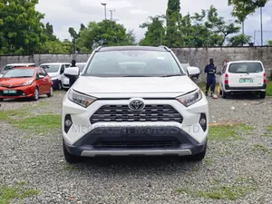 Toyota RAV4 Adventure AWD 2020 Off white