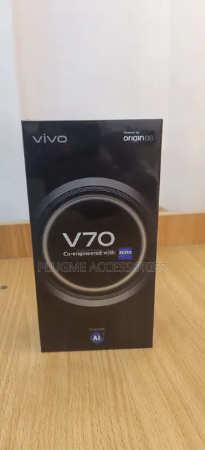 New Vivo V70 256 GB Gray