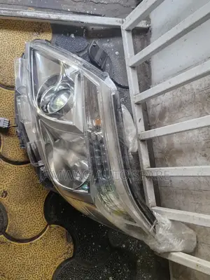 Toyota Noah 2015 Headlight LHS J