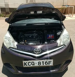 Toyota Ractis 2012 Maroon