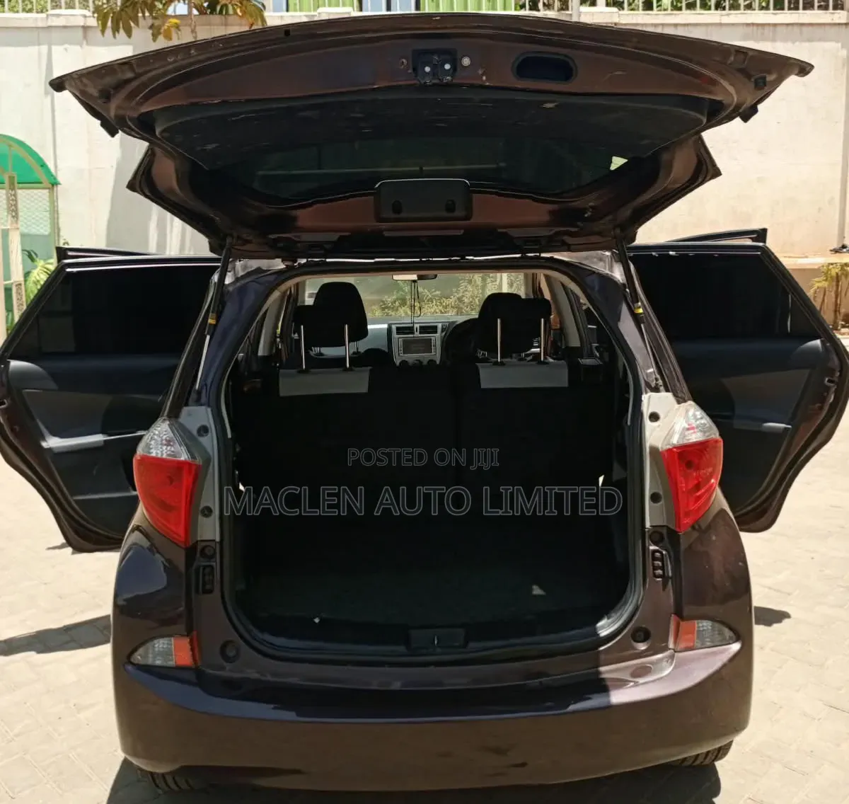 Toyota Ractis 2012 Maroon
