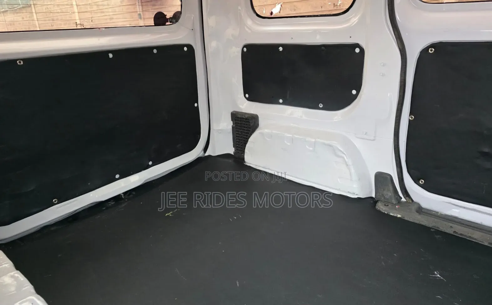 Nissan NV200 2013 White