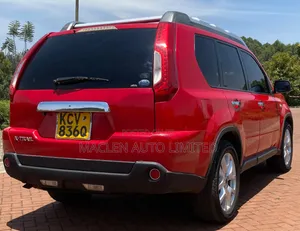 Nissan X-Trail 2012 Red