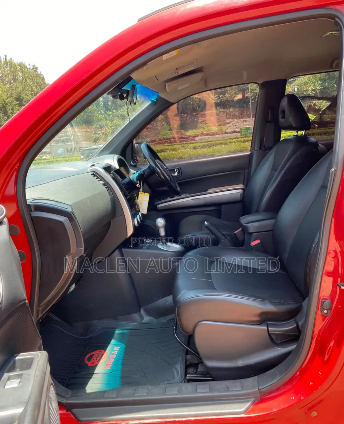 Nissan X-Trail 2012 Red