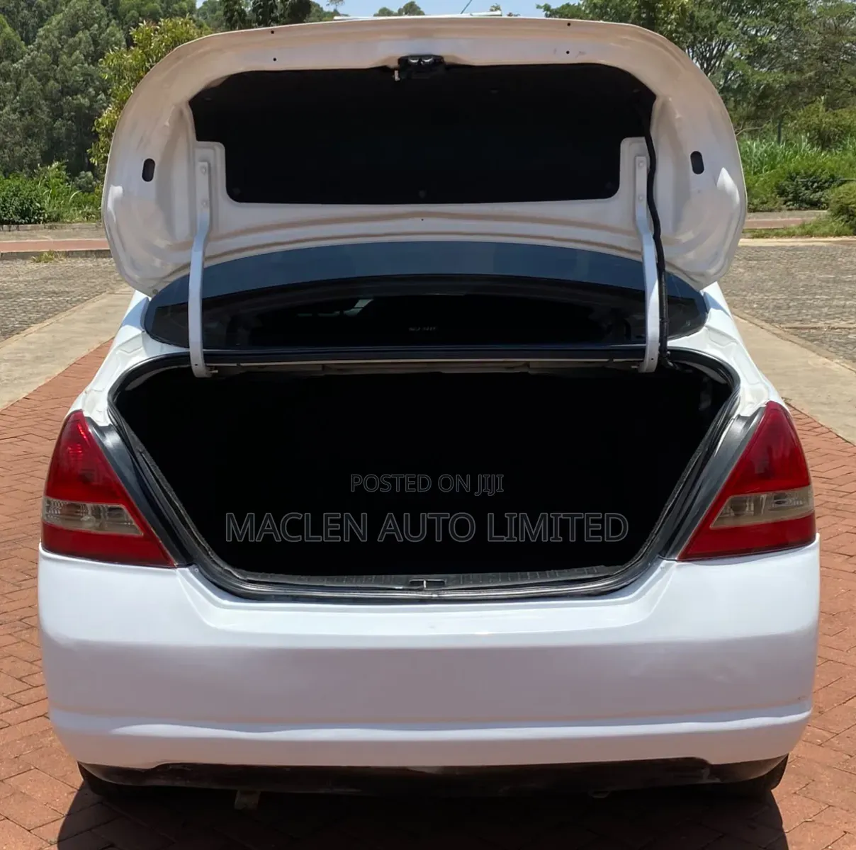 Nissan Tiida 2009
