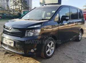 Toyota Voxy V 2WD 7-Seater 2010 Black