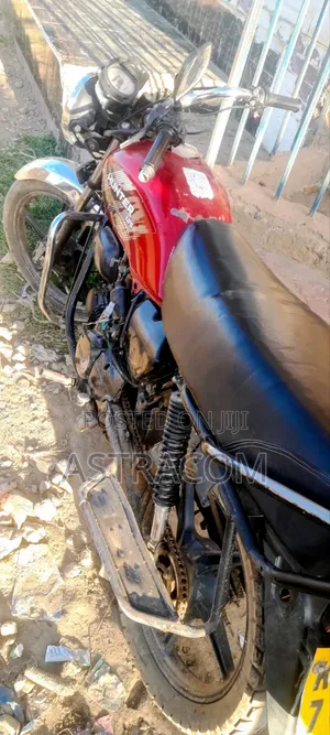 Hero Hunter 125 2021 Red