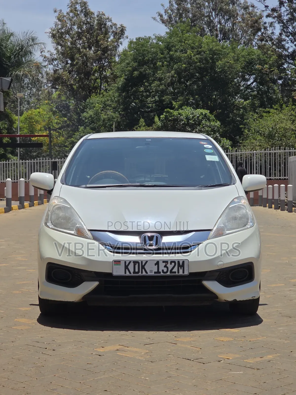 Honda Fit Shuttle 2015 White