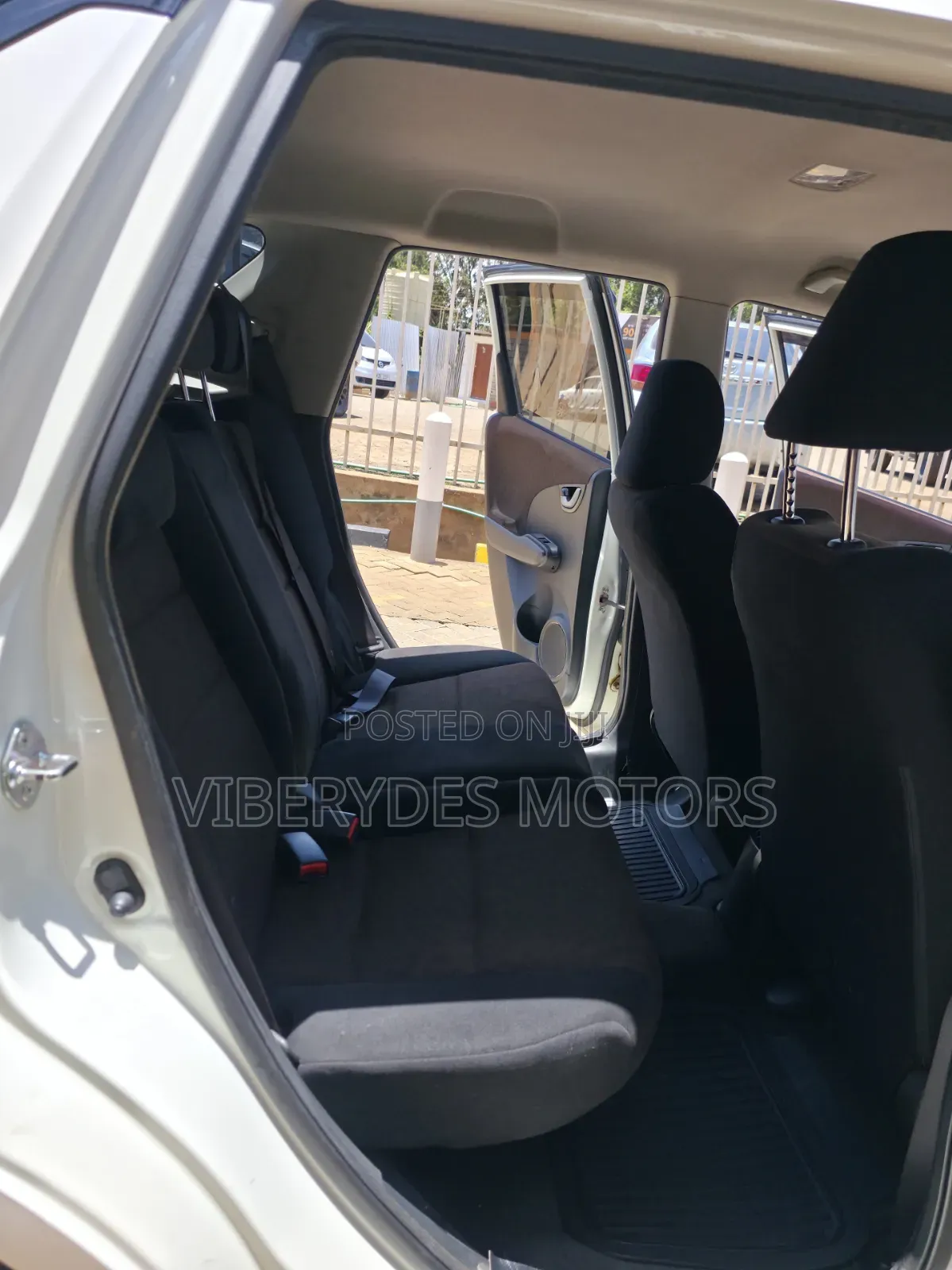 Honda Fit Shuttle 2015 White