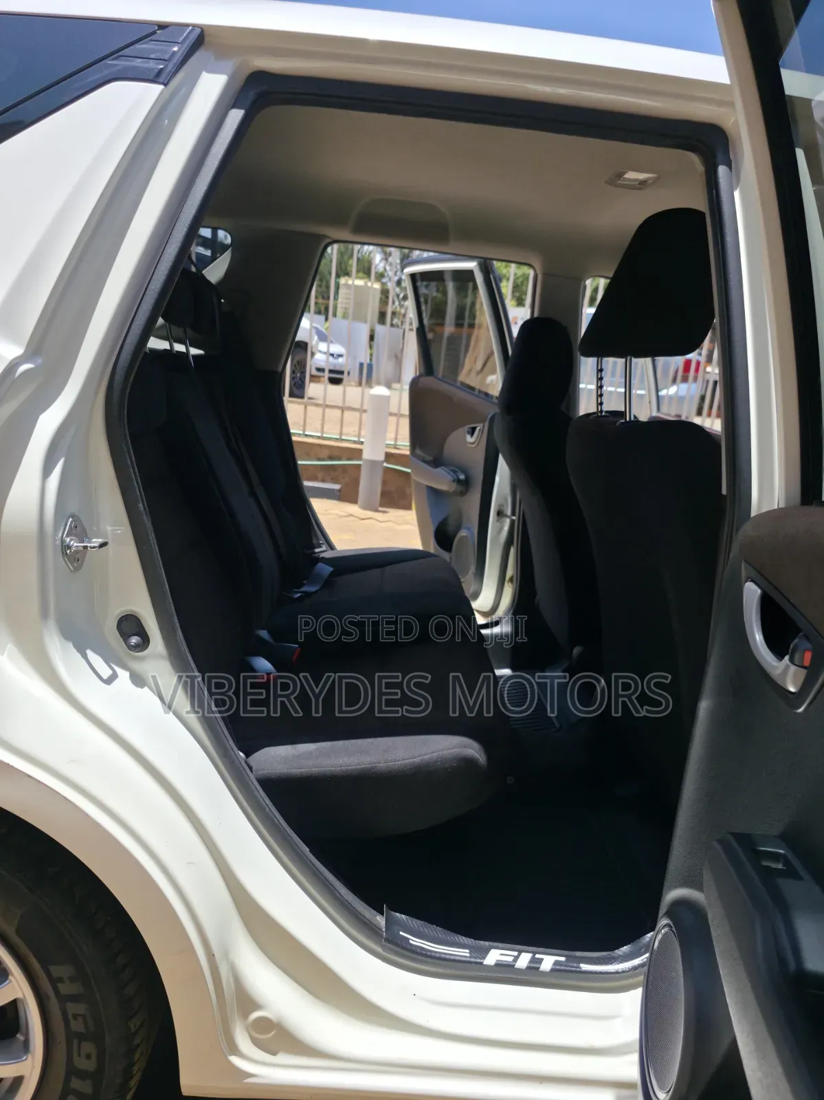 Honda Fit Shuttle 2015 White