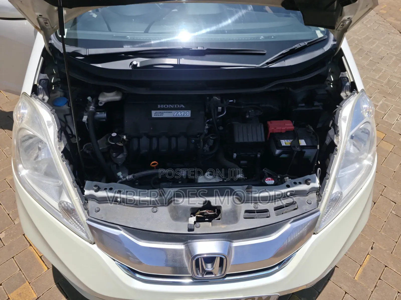 Honda Fit Shuttle 2015 White