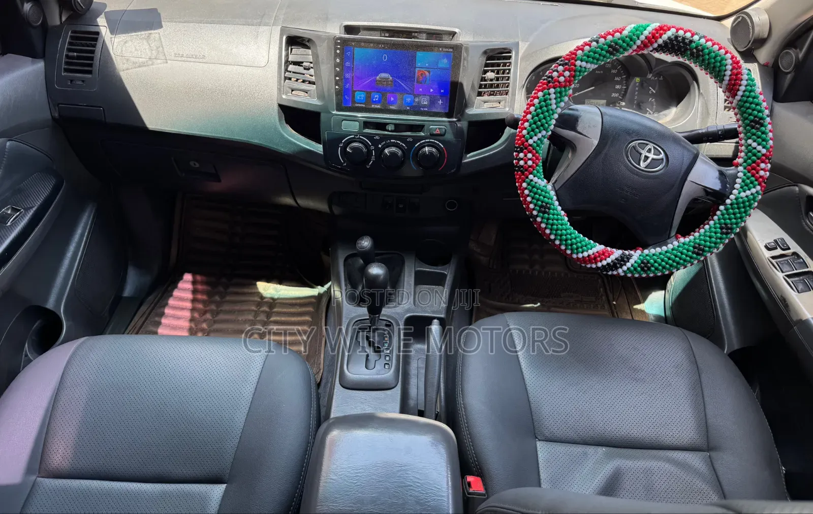Toyota Hilux 2012 White