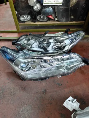 Toyota Fielder 2017 Headlights