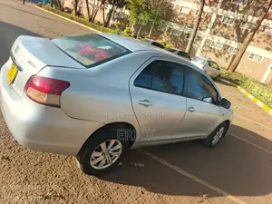 Toyota Belta 2008 Silver