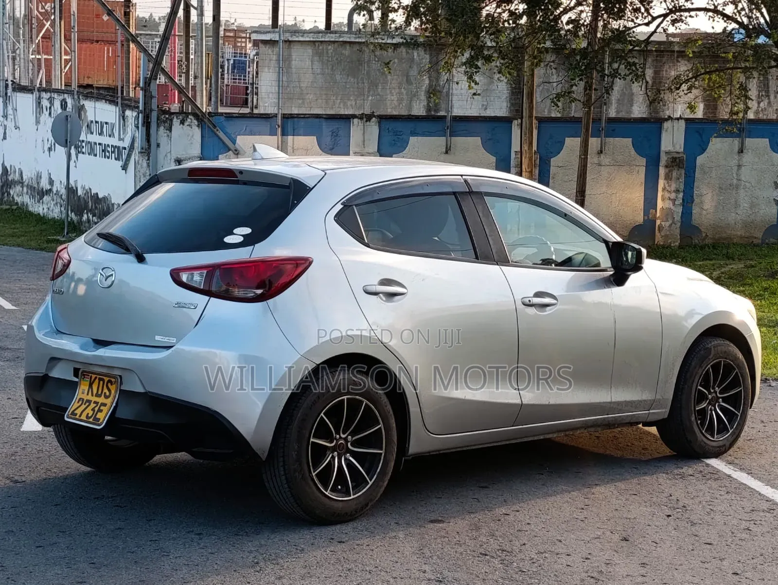 Mazda Demio 2017 Silver
