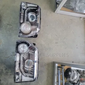 Discovery 4 9pin Headlights 
Ex-Uk