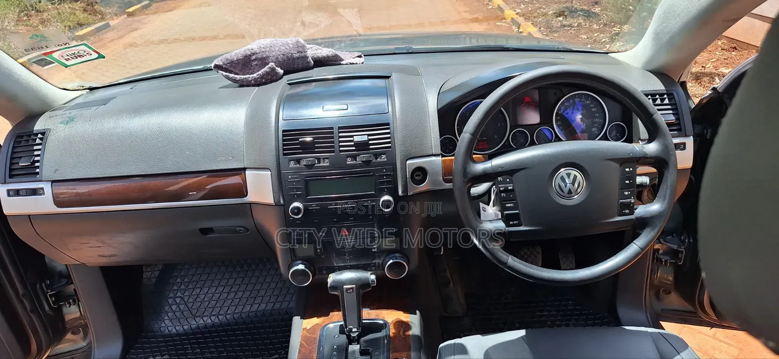Volkswagen Touareg V6 TDI 2010 Gray