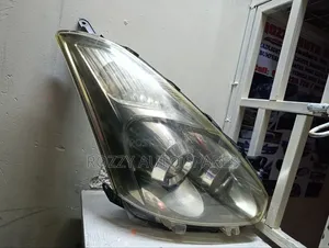 Wish 2005 Headlight