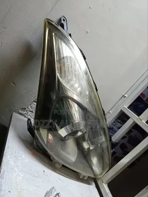 Wish 2005 Headlight
