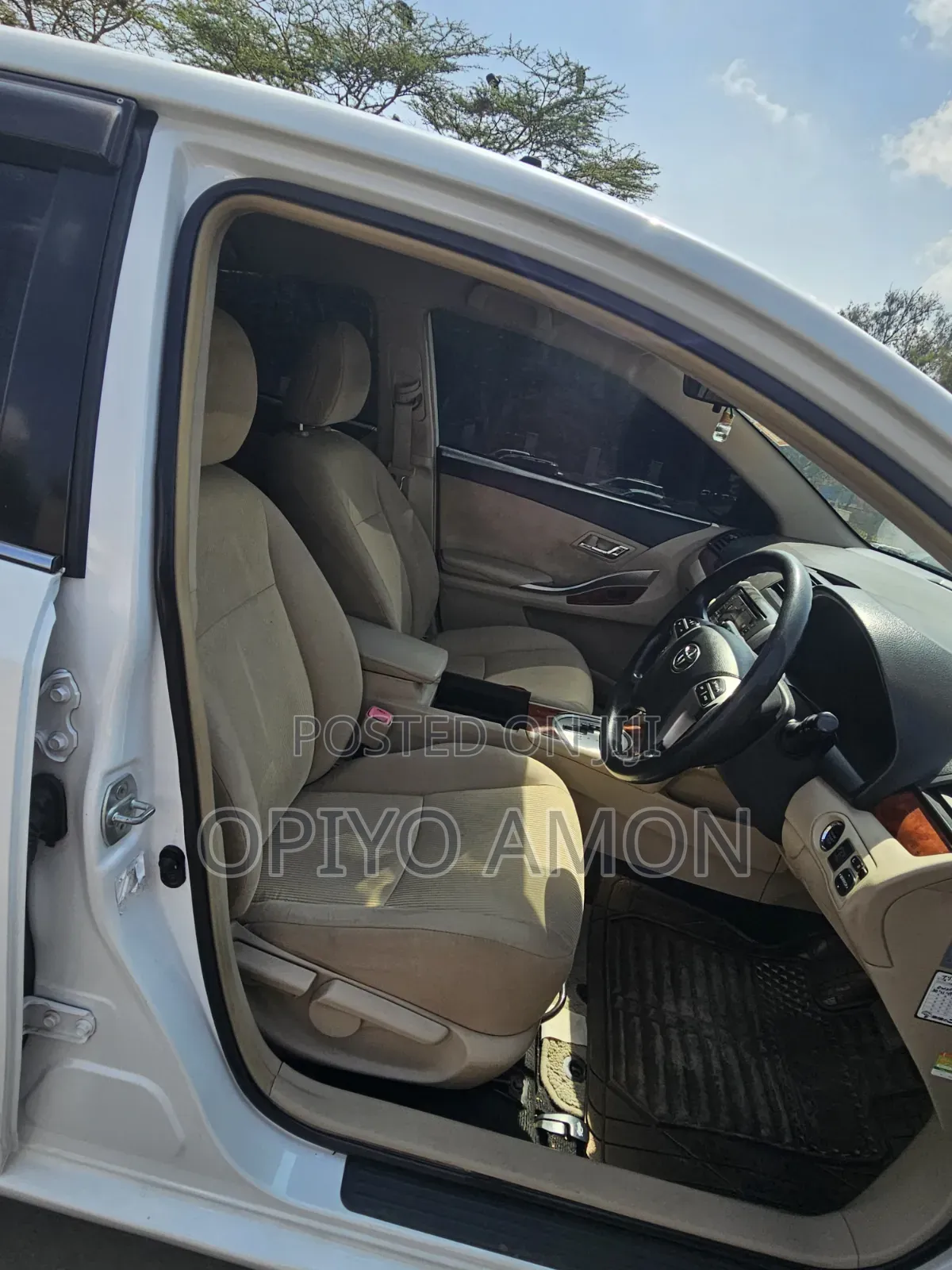 Toyota Premio 2014 White