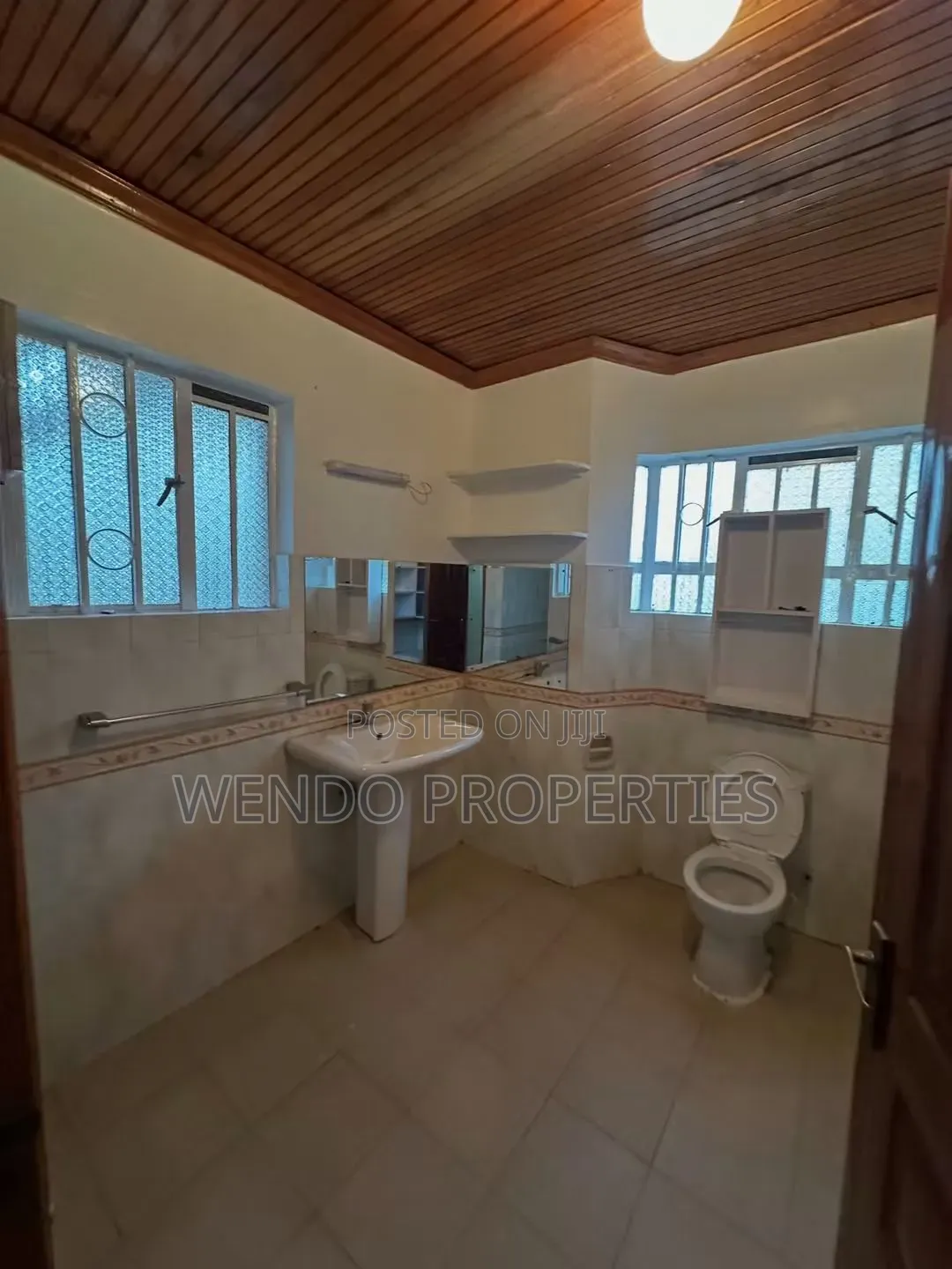 5bdrm Villa in Hardy for rent