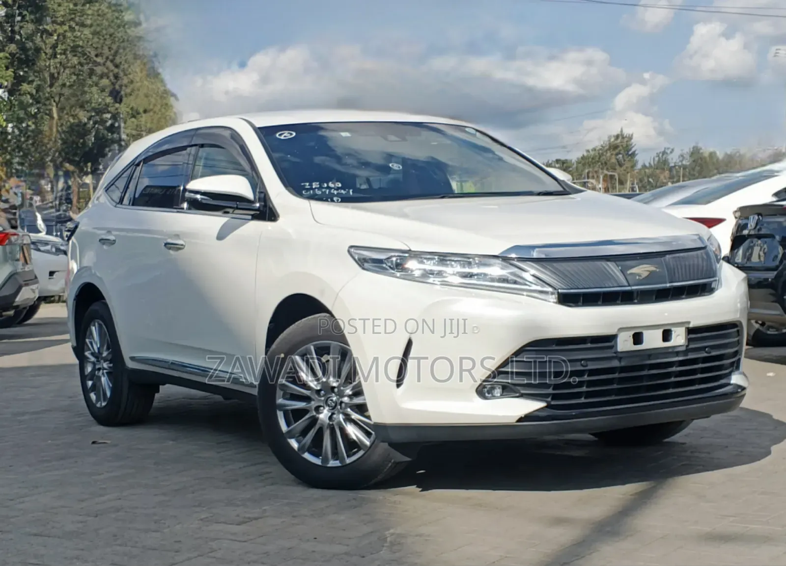 Toyota Harrier 2.0 2019 White